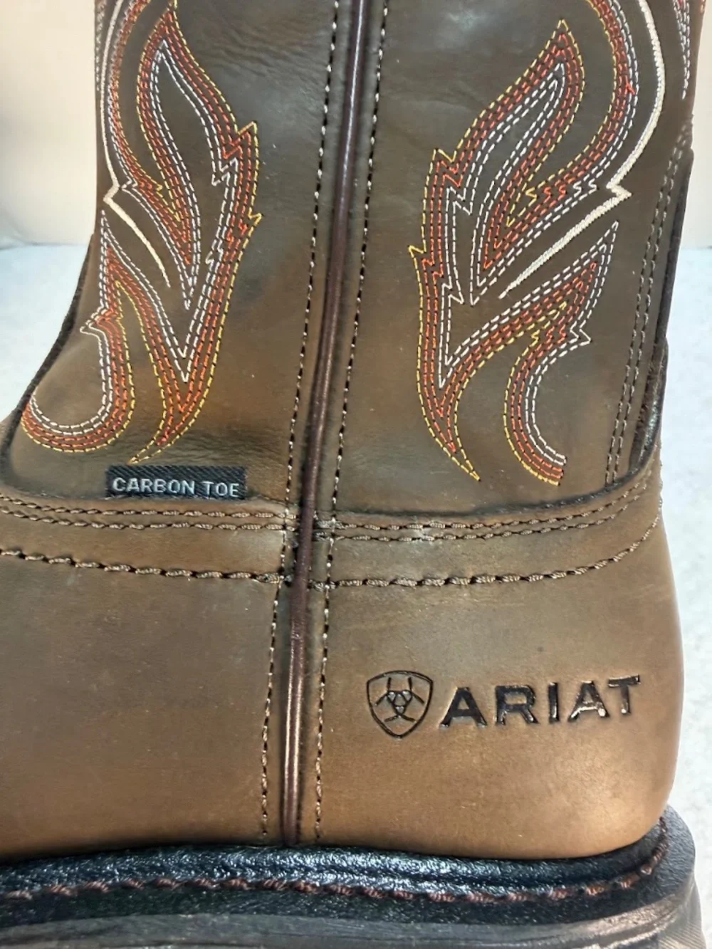 Ariat WorkHog XT Carbon Toe Boots 10045437 Mens 9.5 EE Wide Distressed Brown NIB